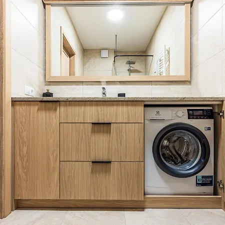 Vanagupes Park Apartments, By Cohost *