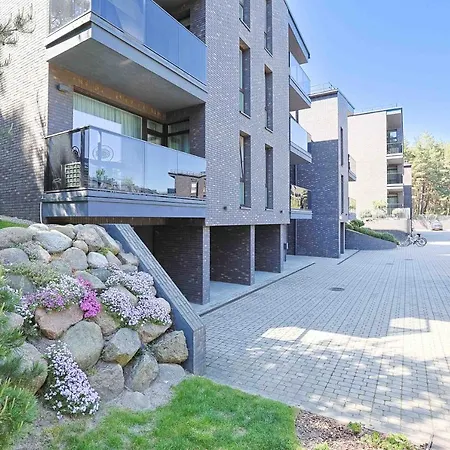 Vanagupes Park Apartments, By Cohost *