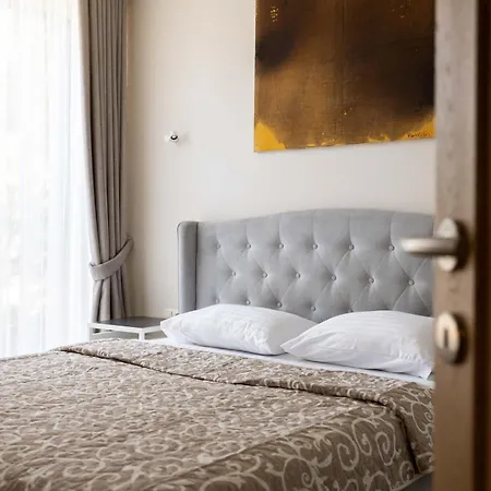 Vanagupes Park Apartments, By Cohost