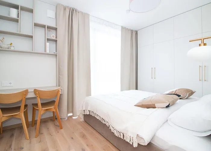 Vanagupes Park Apartments, By Cohost Apartment *